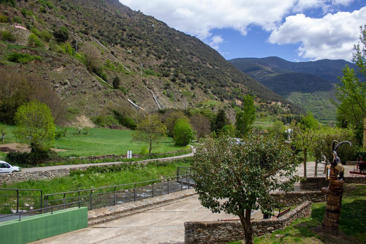 Apartaments Areny - L'Amfitriona Esterri d'Àneu Buitenkant foto